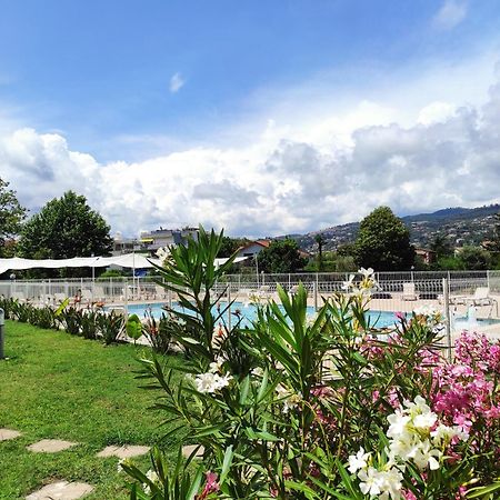 Les Suites De Robinson: Riverside Residence with Pool Mandelieu-la-Napoule Exterior photo