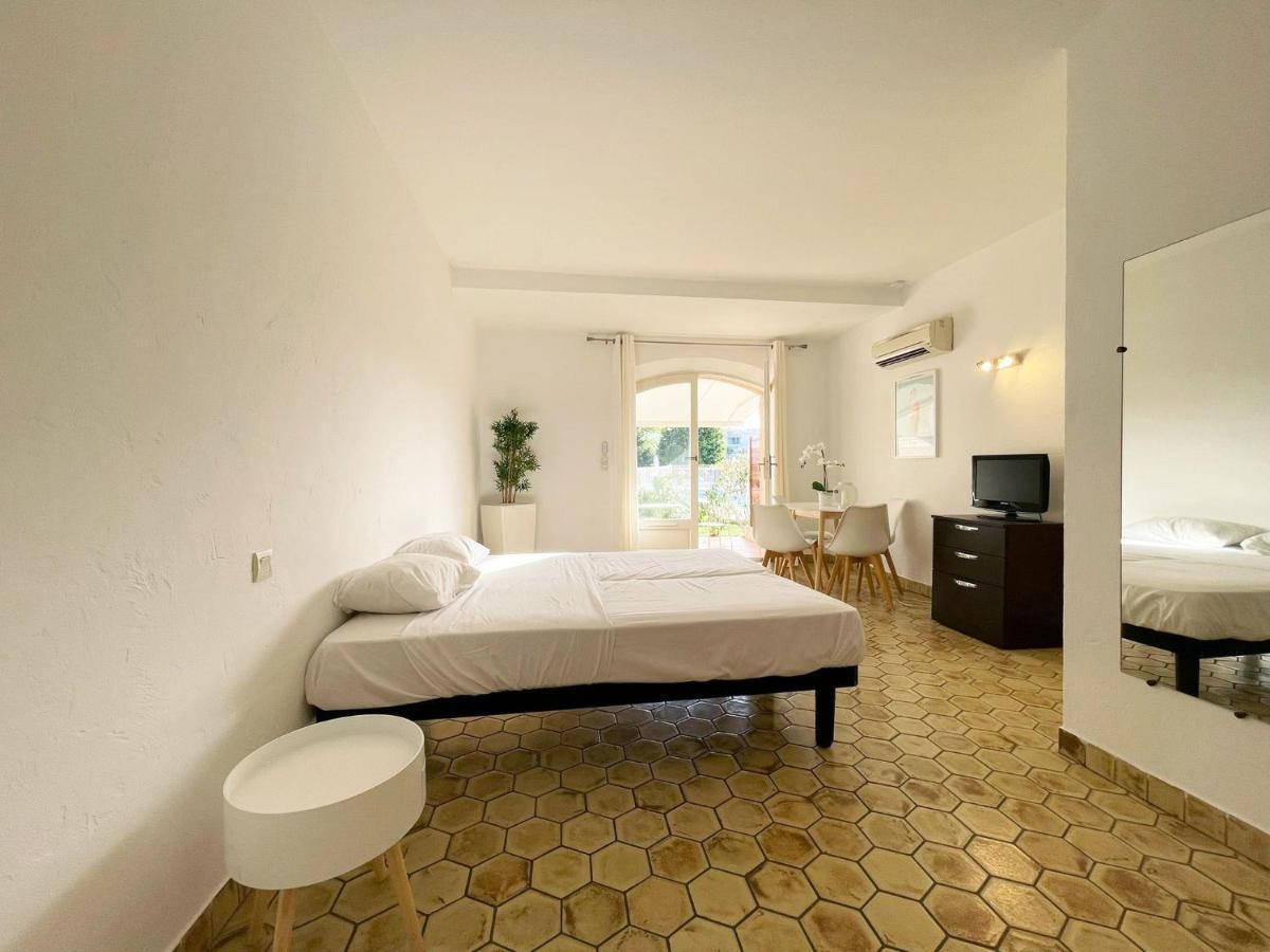 Les Suites De Robinson: Riverside Residence with Pool Mandelieu-la-Napoule Exterior photo